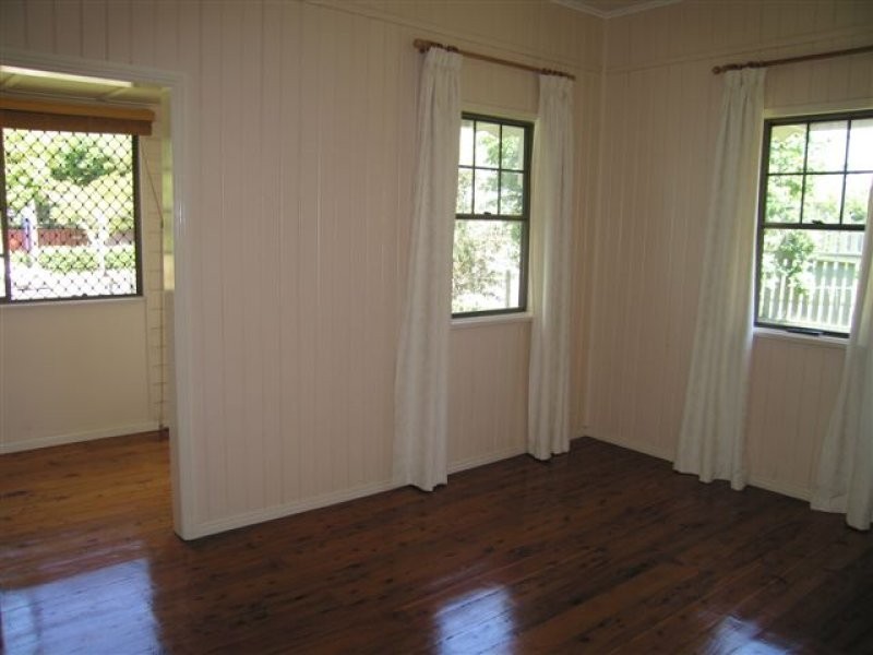 203 West Street, Harristown QLD 4350