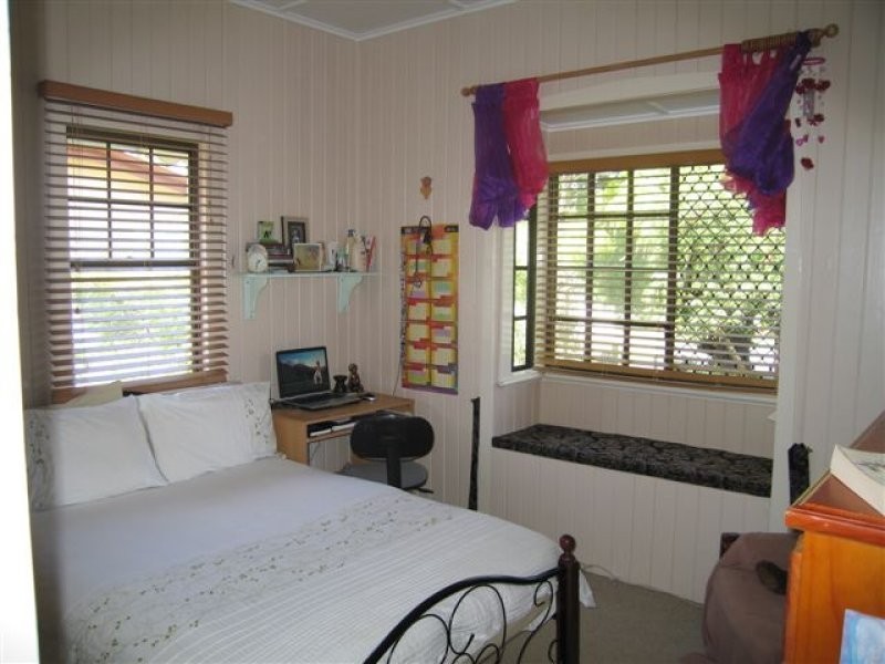 203 West Street, Harristown QLD 4350