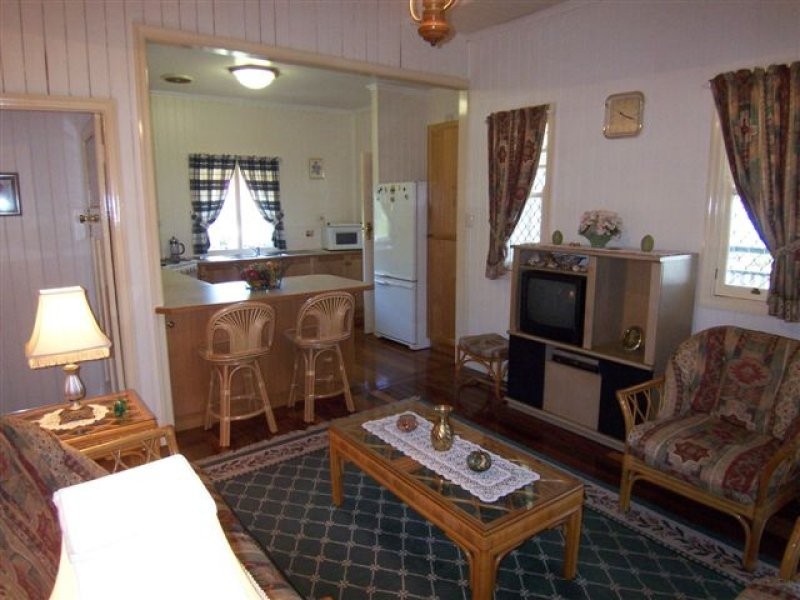 44 Taylor Street, Newtown QLD 4350