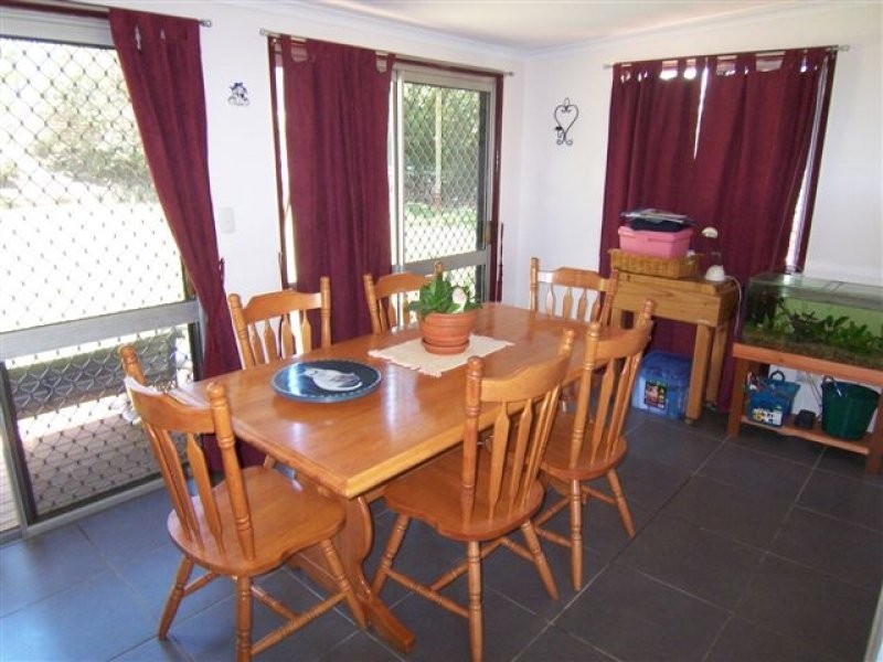 3 Gordon Avenue, Rockville QLD 4350