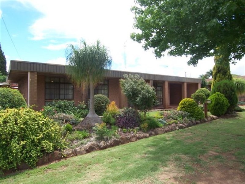 15 Orchid Street, Centenary Heights QLD 4350