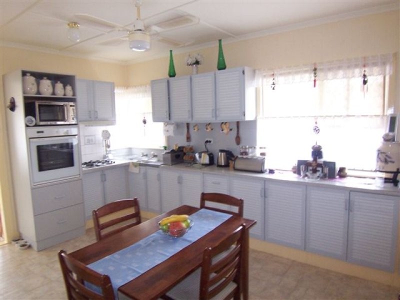 38 Dwyer Street, Harlaxton QLD 4350