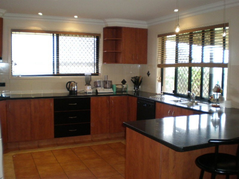 24 Scullin Street, Middle Ridge QLD 4350