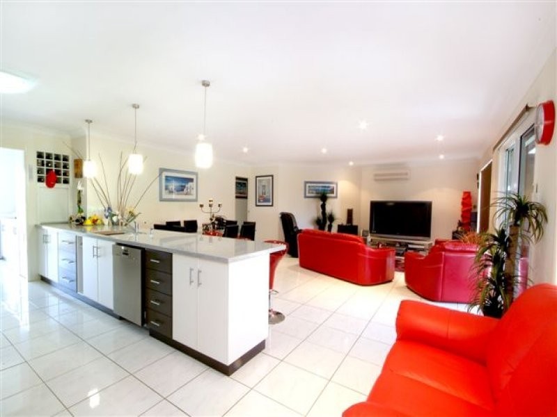 12 Ridgewood Drive, Kearneys Spring QLD 4350