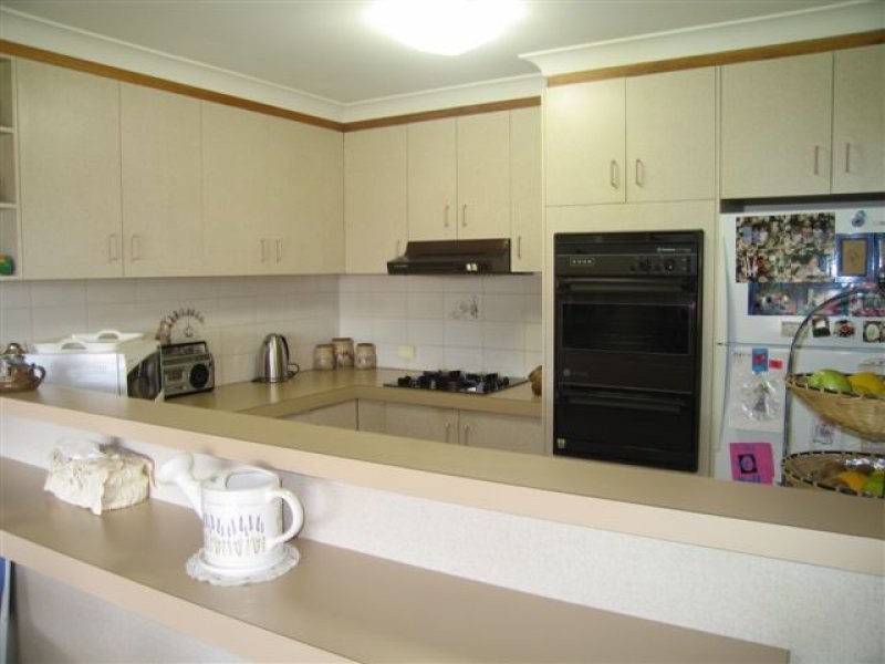 35 Lorraine Crescent, Centenary Heights QLD 4350