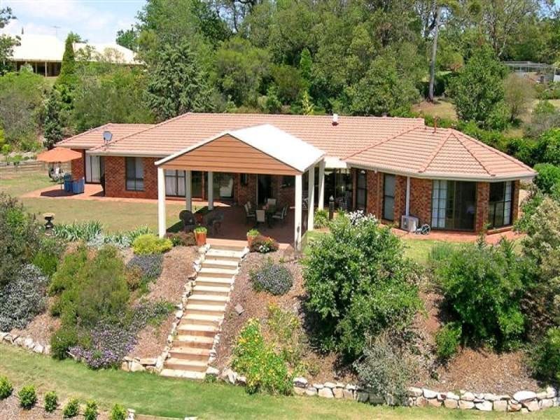 6 Spring Street, Middle Ridge QLD 4350