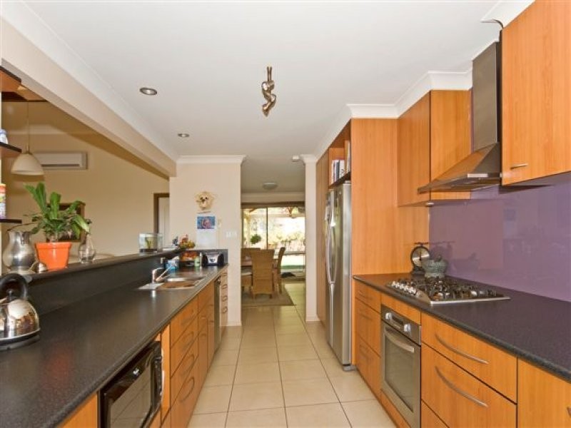 6 Spring Street, Middle Ridge QLD 4350