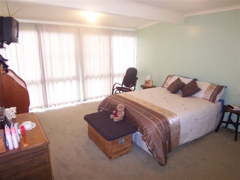 15 Loudon Street, South Toowoomba QLD 4350