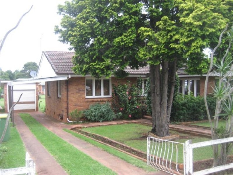 14 Roessler Street, Rangeville QLD 4350