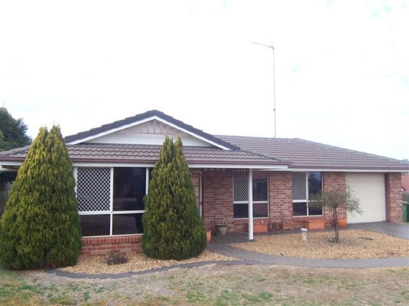 12 Kensington Court, Darling Heights QLD 4350