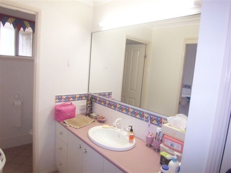12 Kensington Court, Darling Heights QLD 4350