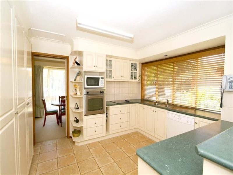 8 Qantas Court, Wilsonton QLD 4350