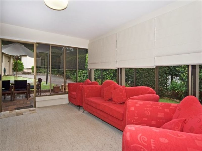 17 Wirra Wirra Street, Mount Lofty QLD 4350