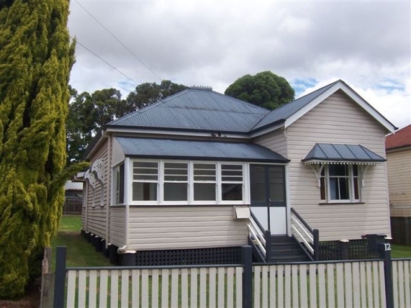12 Atkinson Street, South Toowoomba QLD 4350
