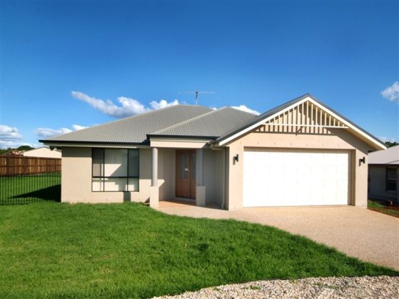 5 Krefter Crescent, Highfields QLD 4352