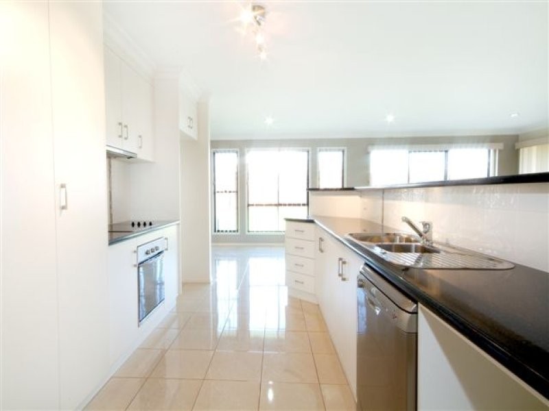 5 Krefter Crescent, Highfields QLD 4352