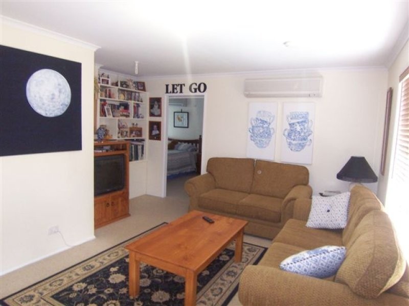 42 Redwood Street, Newtown QLD 4350