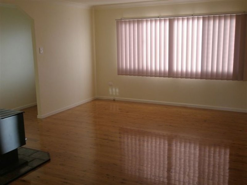 16 Schloss Street, Centenary Heights QLD 4350