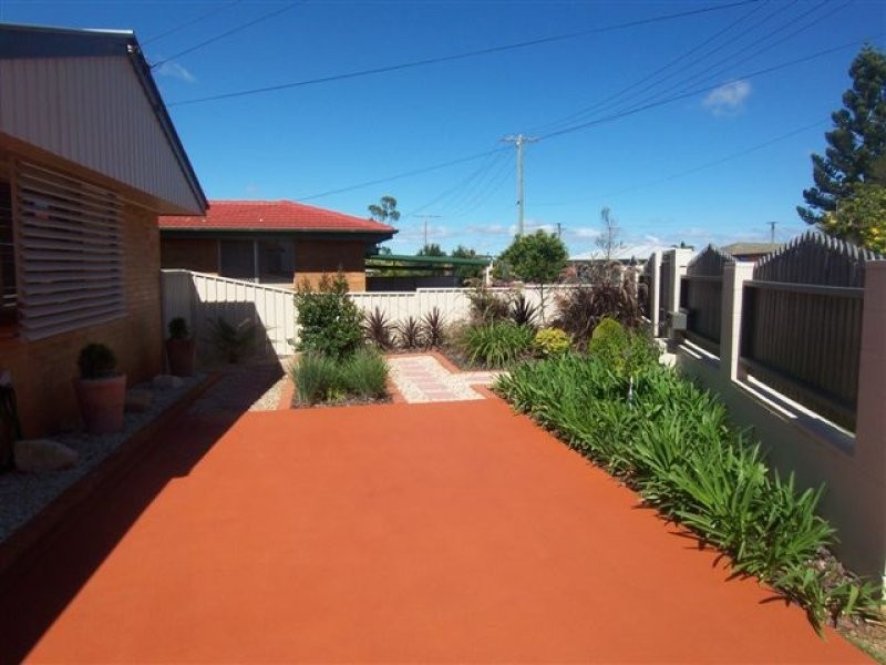 2 Englart Street, Wilsonton QLD 4350