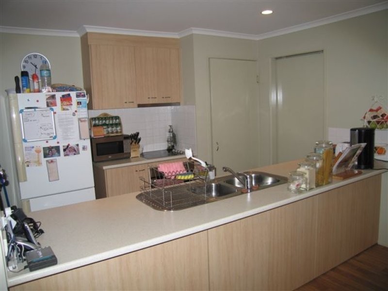 8 Willowburn Drive, Rockville QLD 4350
