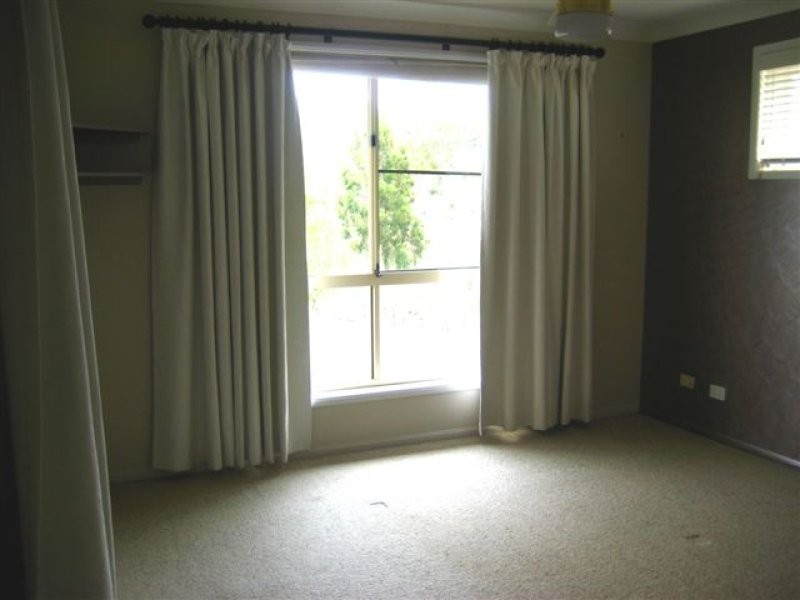 12 Windorah Close, Glenvale QLD 4350