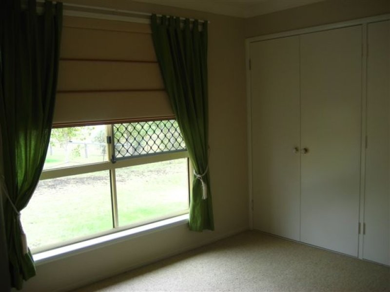 12 Windorah Close, Glenvale QLD 4350