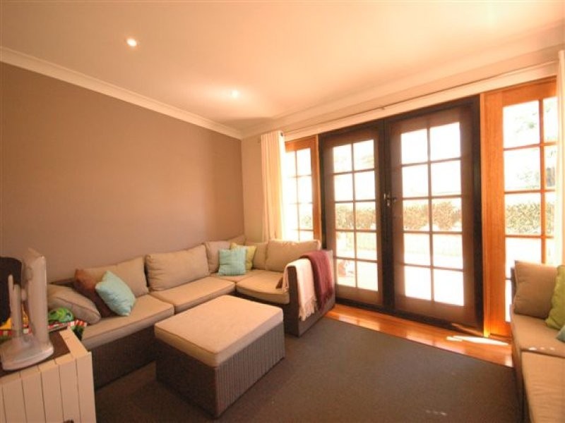 21 Bingara Street, Mount Lofty QLD 4350