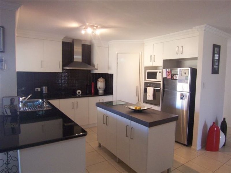 40 Nioka Drive, Highfields QLD 4352