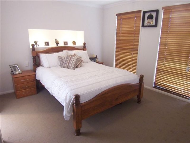 40 Nioka Drive, Highfields QLD 4352