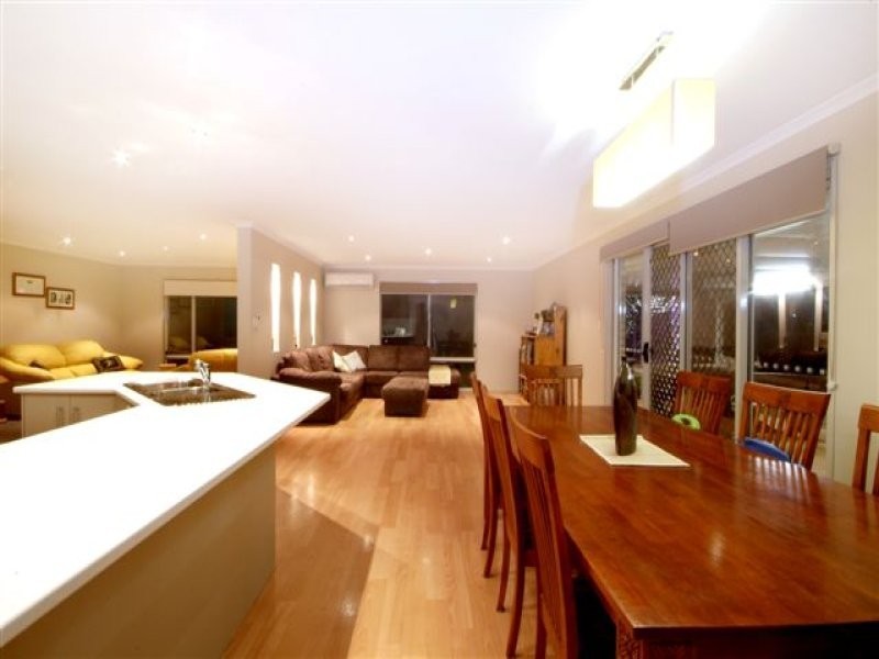 9 Angus Street, Highfields QLD 4352