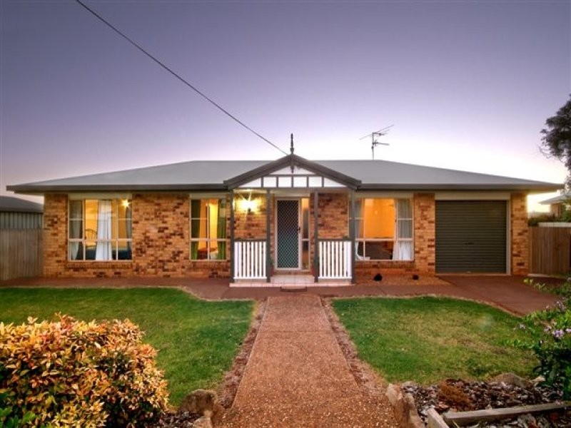 5 Walnut Court, Newtown QLD 4350