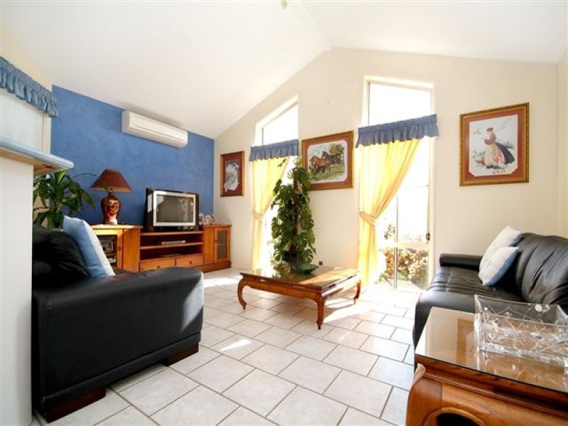 9 Willmington Court, Middle Ridge QLD 4350