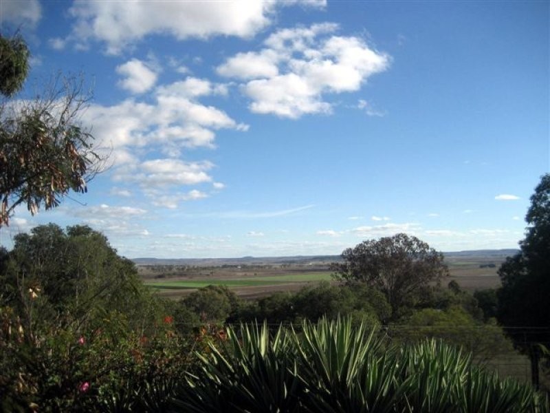 2 King Street, Kingsthorpe QLD 4400