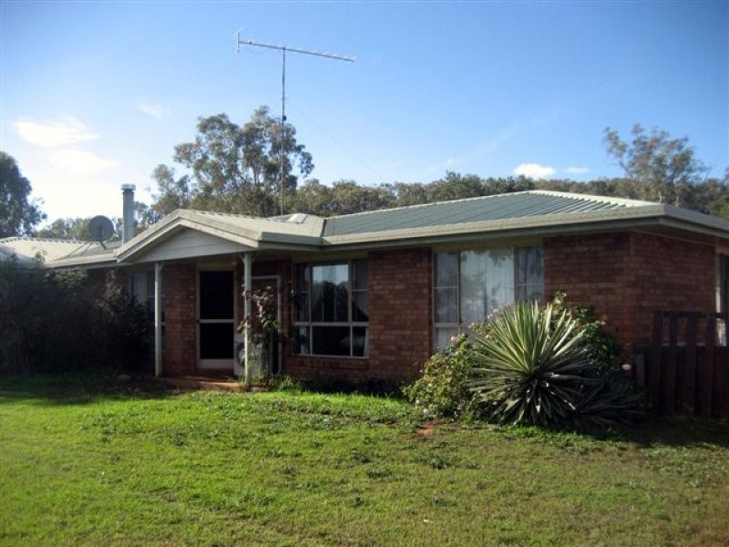 2 King Street, Kingsthorpe QLD 4400