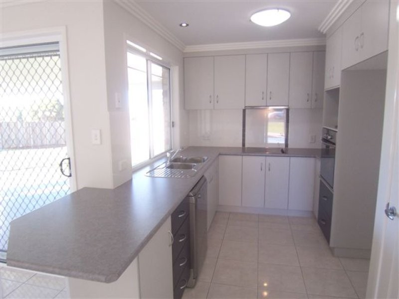 4 Bunkers Hill School Road, Westbrook QLD 4350