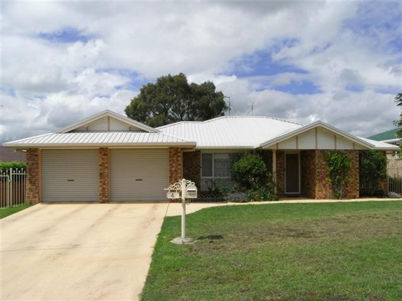 4 Heather Street, Kearneys Spring QLD 4350