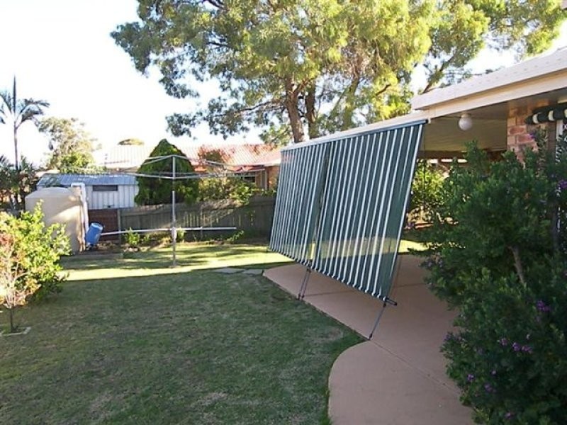 4 Heather Street, Kearneys Spring QLD 4350