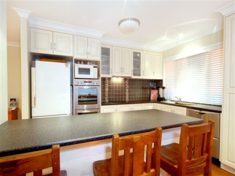 3 Chilla Street, Harristown QLD 4350