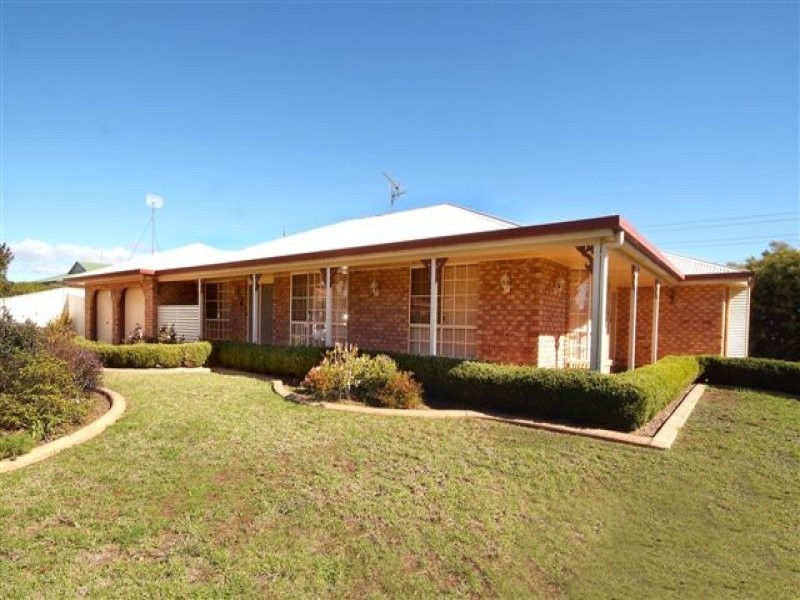 7 Emma Drive, Kearneys Spring QLD 4350