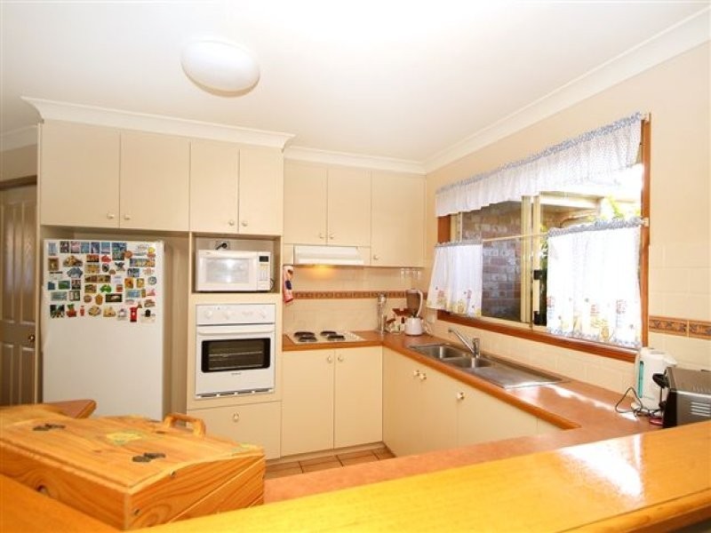 2 Willem Close, Middle Ridge QLD 4350