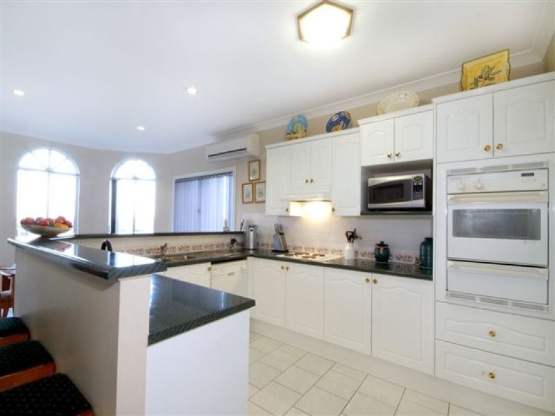 14 Trafalgar Street, Middle Ridge QLD 4350