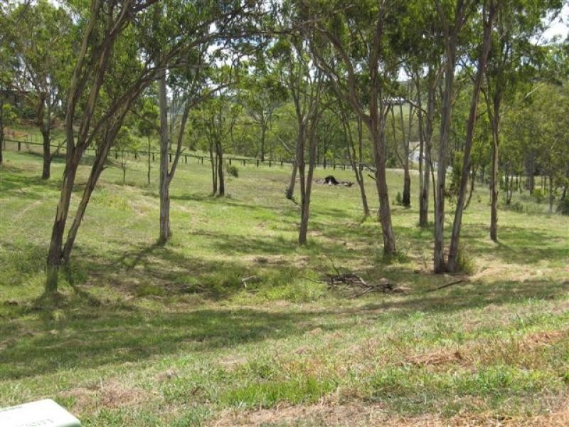 303 Kearney Street, Top Camp QLD 4350