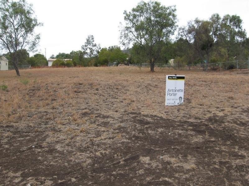 8 Rebwonga Street, Kingsthorpe QLD 4400