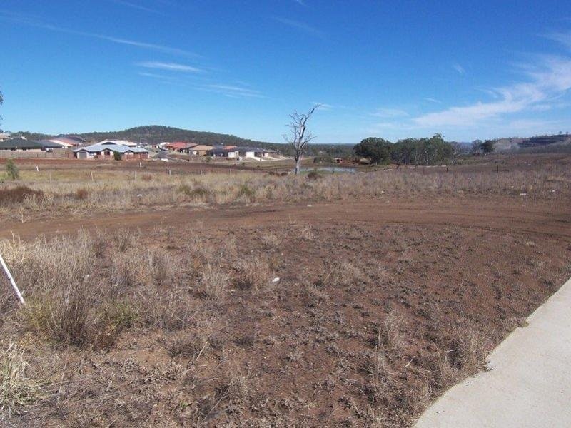 24 Barambah Street, Glenvale QLD 4350