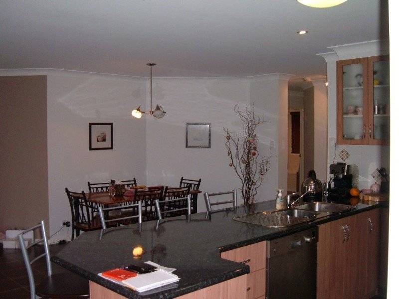 12 Banksdale Drive, Middle Ridge QLD 4350