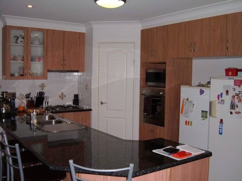 12 Banksdale Drive, Middle Ridge QLD 4350