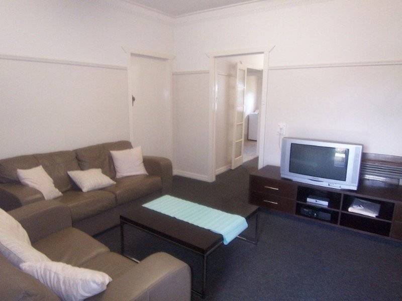 4 Beirne St, South Toowoomba QLD 4350