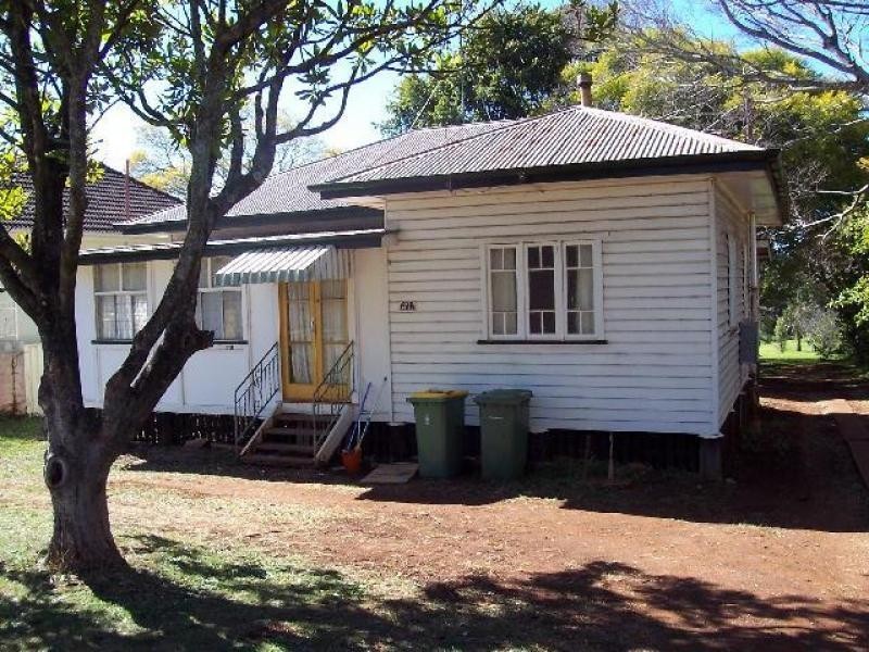 198B West Street, South Toowoomba QLD 4350