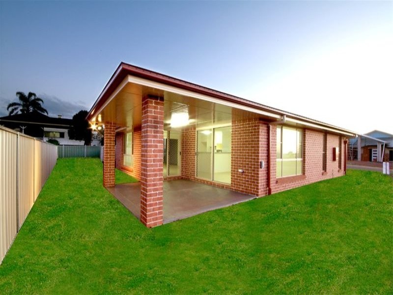 2 Clara Street, Highfields QLD 4352