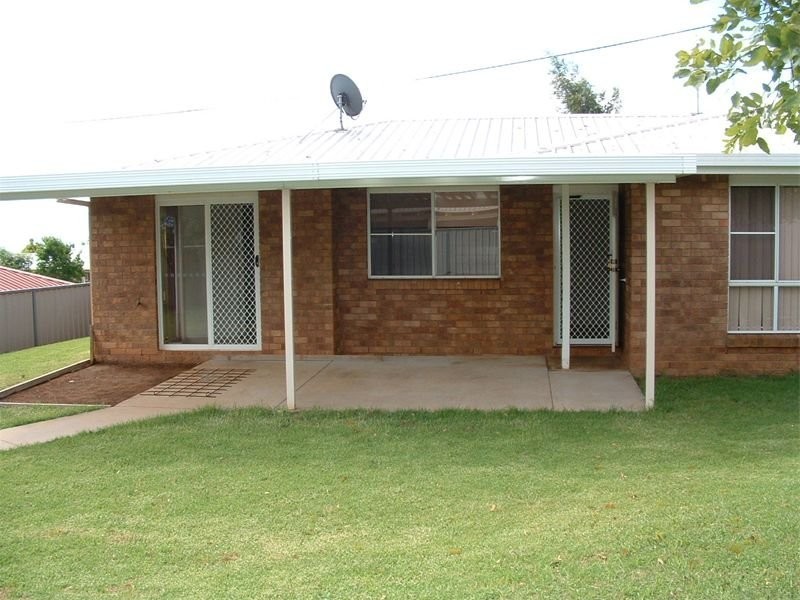 34 Redwood Street, Glenvale QLD 4350